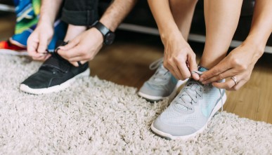 frugal dates for sporty couples